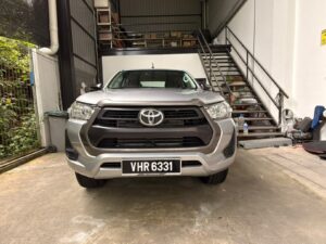 TOYOTA HILUX D/C 2.4E AT 4X4